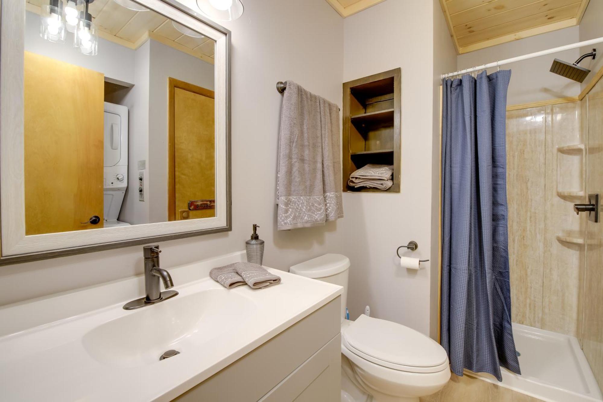 Gatlinburg Mountain Cabin With Hot Tub, Deck And Games Extérieur photo