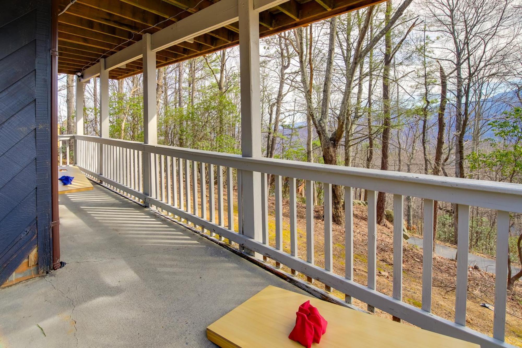 Gatlinburg Mountain Cabin With Hot Tub, Deck And Games Extérieur photo