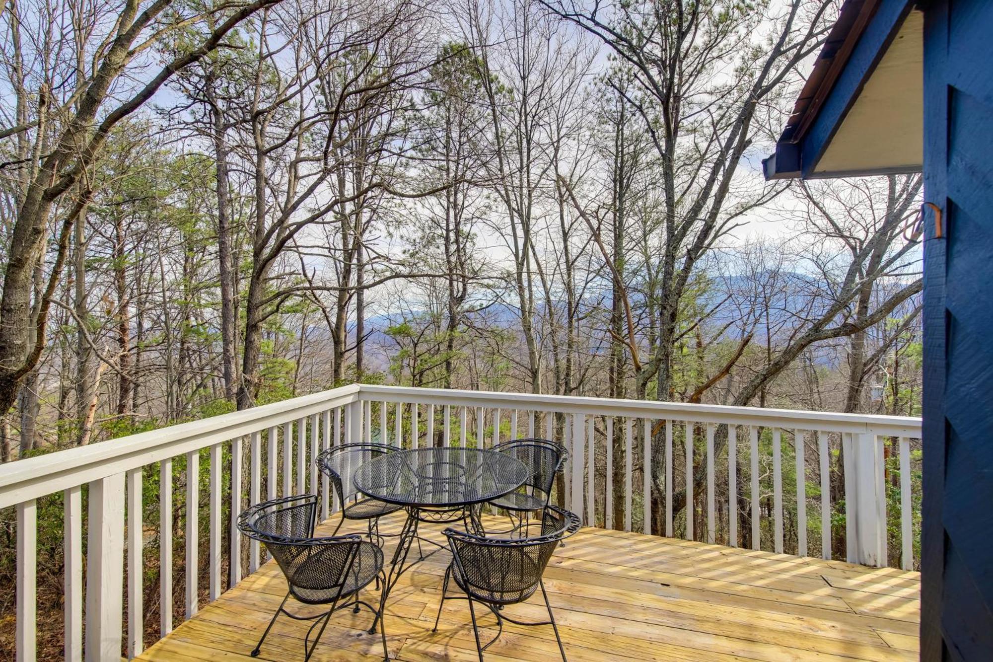 Gatlinburg Mountain Cabin With Hot Tub, Deck And Games Extérieur photo