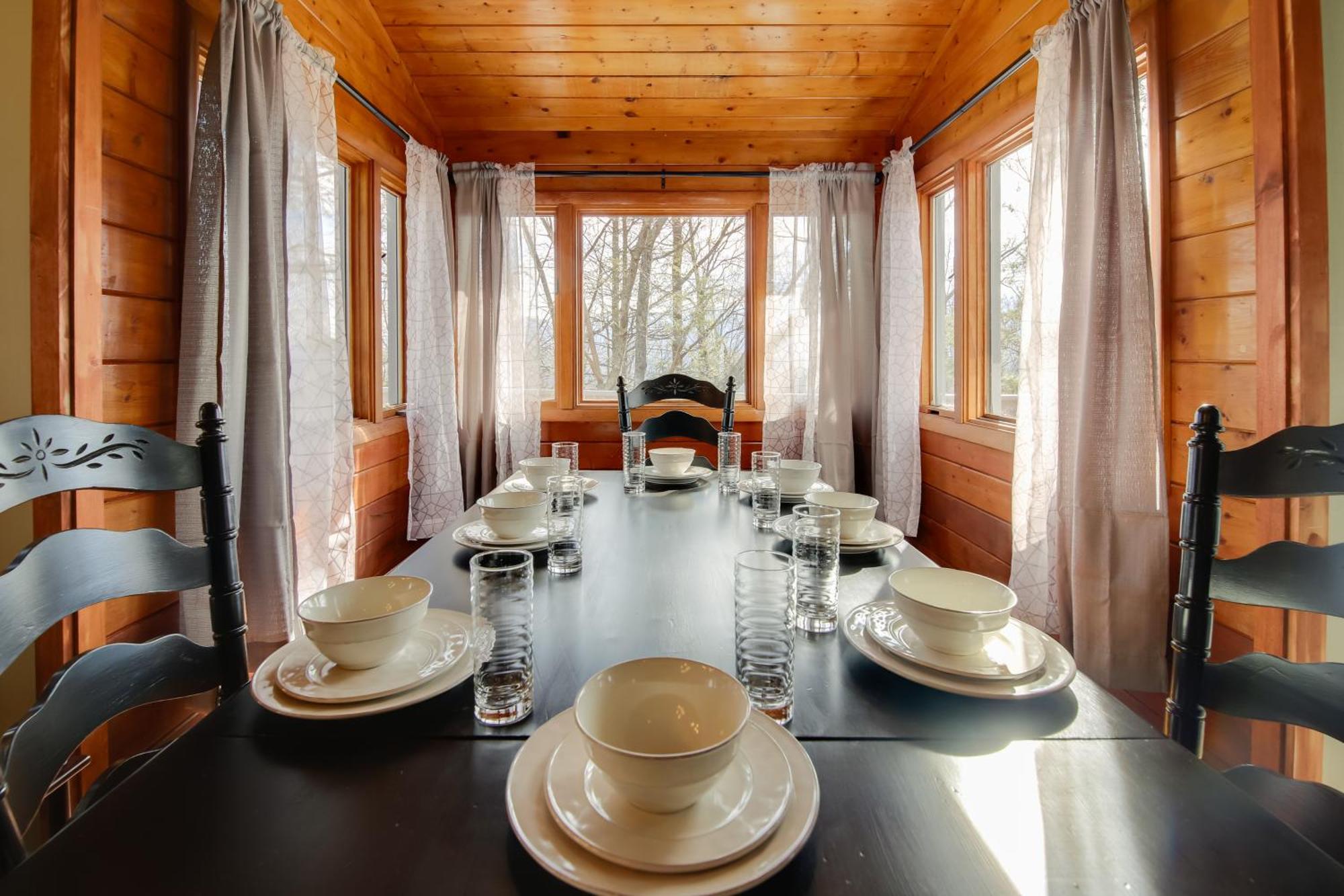 Gatlinburg Mountain Cabin With Hot Tub, Deck And Games Extérieur photo