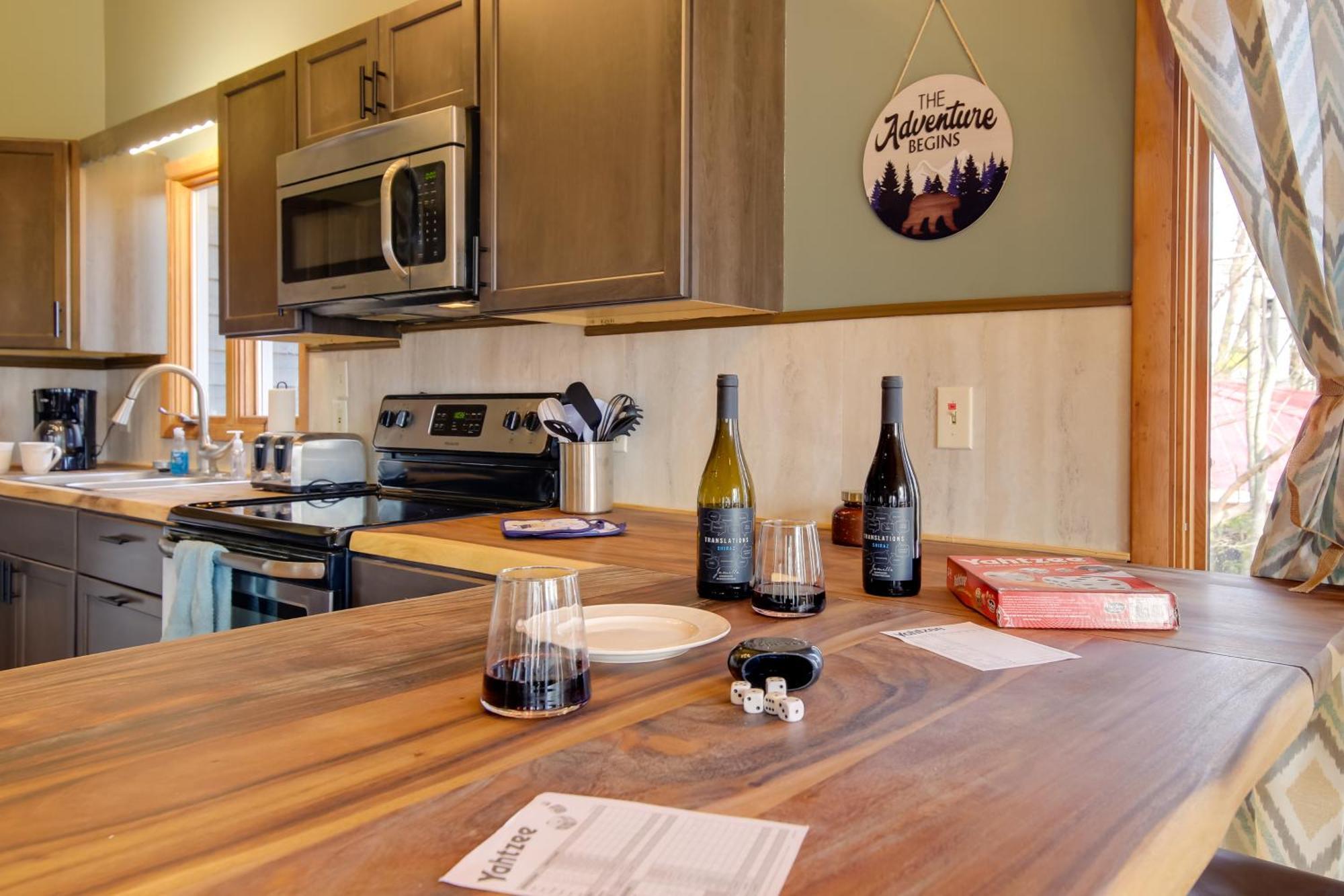 Gatlinburg Mountain Cabin With Hot Tub, Deck And Games Extérieur photo