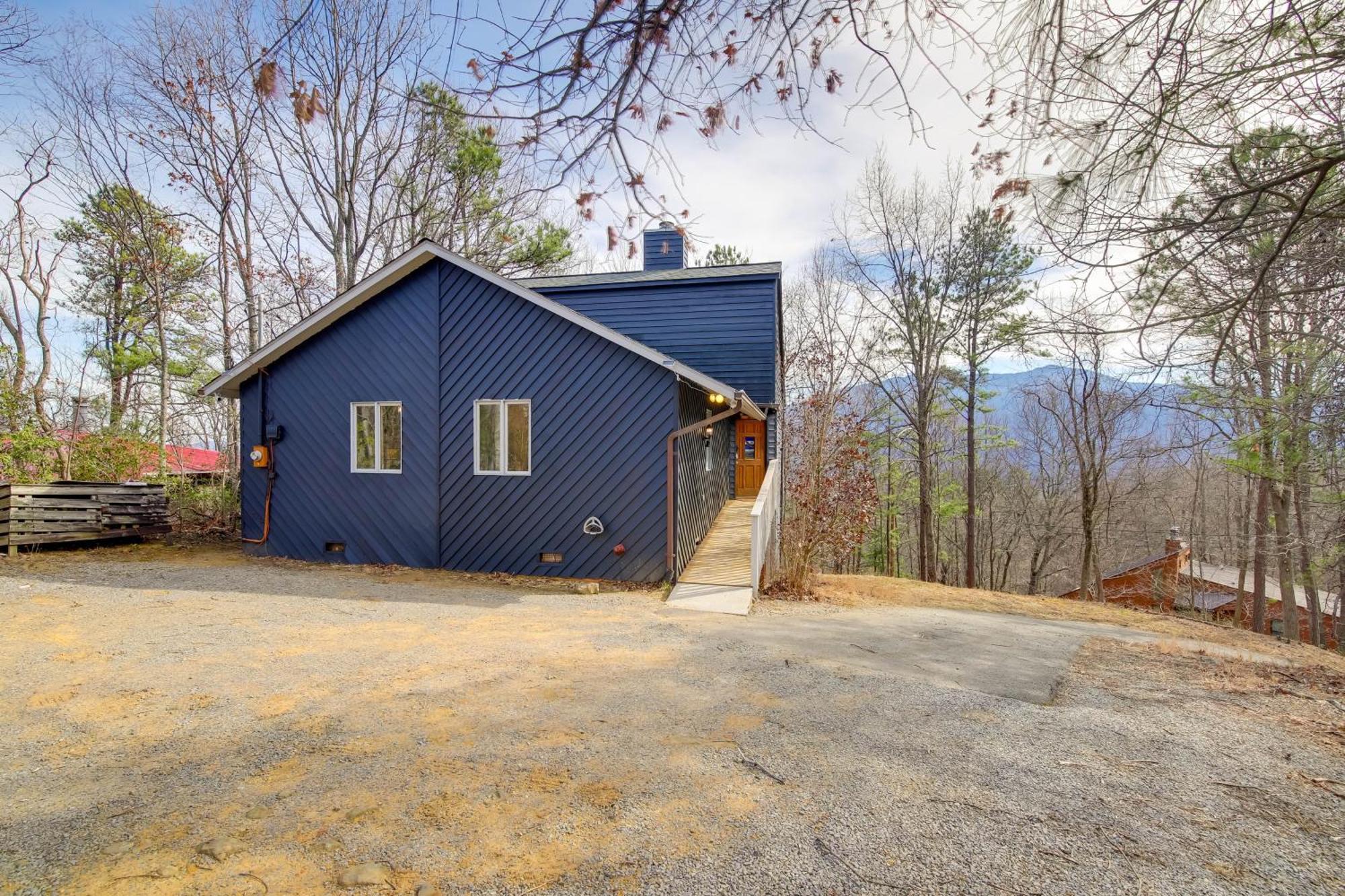 Gatlinburg Mountain Cabin With Hot Tub, Deck And Games Extérieur photo